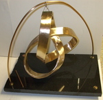 Bronze Mobius Trefoil with Base, Figure 1