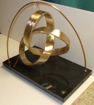 Bronze Mobius Trefoil with Base, Figure 2