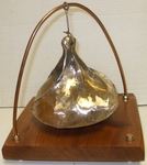 Bronze Bell on Base, Figure 1